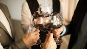 Wine class participants cheersing WSA Bangkok